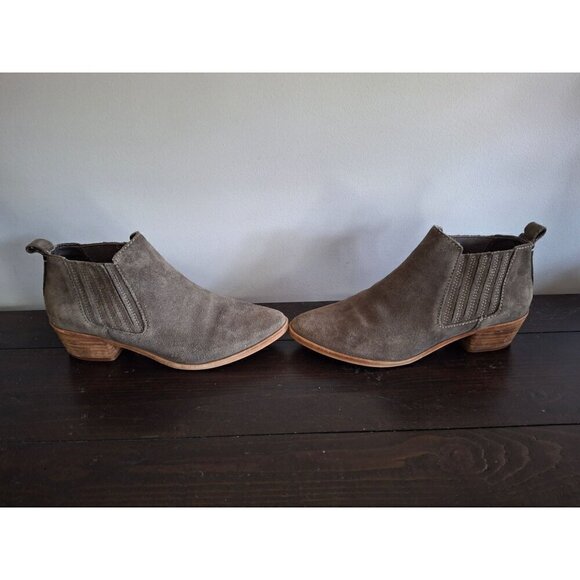 Dolce Vita Kadie Gray Suede Chelsea Ankle Bootoe/Pre-owned, Sz. 8 - Picture 4 of 9